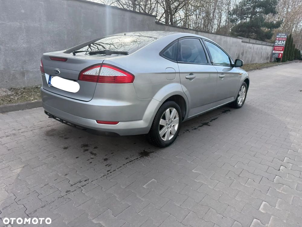 Ford Mondeo 1.6 Ghia - 2
