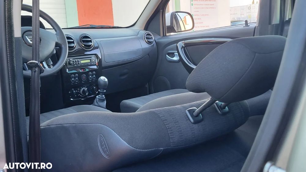 Dacia Duster 1.6 4x4 Ambiance - 33