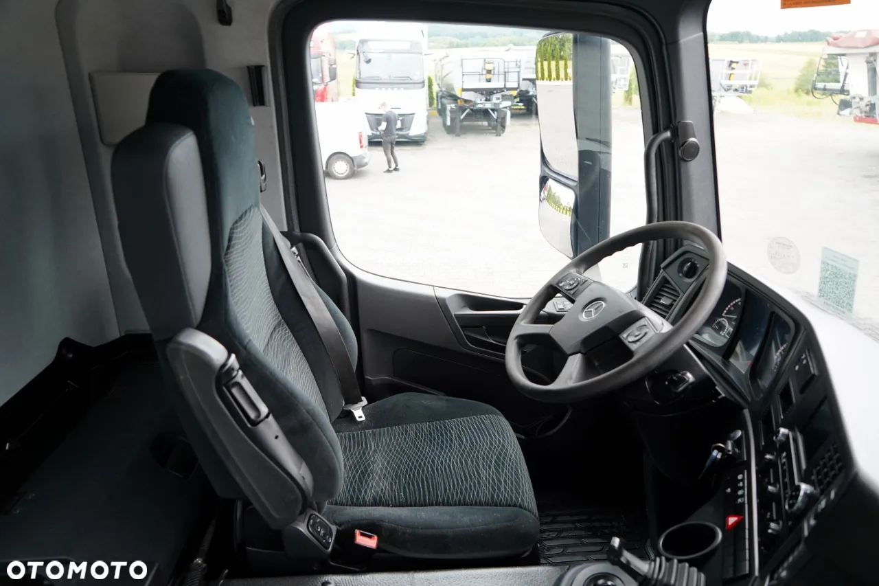 Mercedes-Benz AROCS 3243 / 8x4 / WYWROTKA 20m3 / TYLNOZSYP / EURO 6 / OPONY 100 % / ŁADOWNOŚĆ: 19,500 KG / HYDROKLAPA - 29