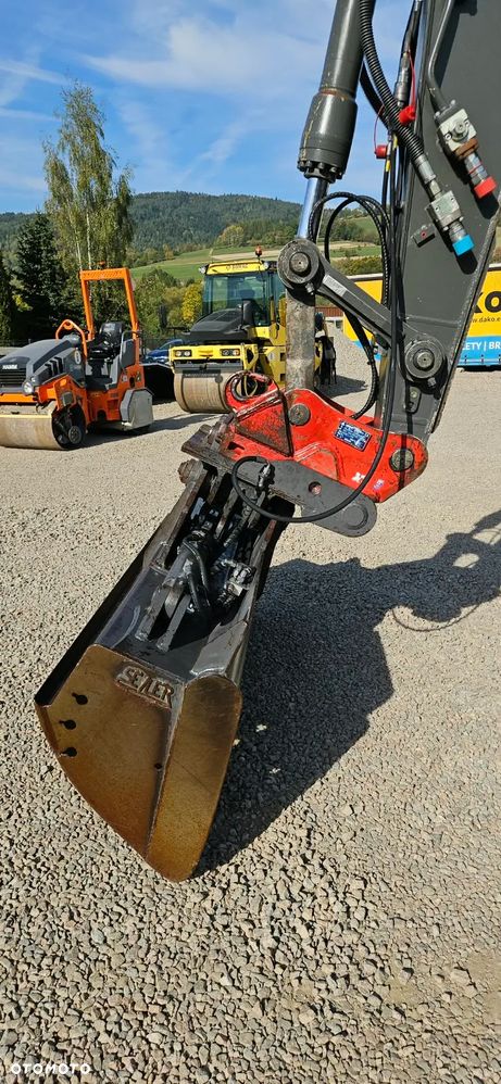 Volvo ECR 145DL - 16