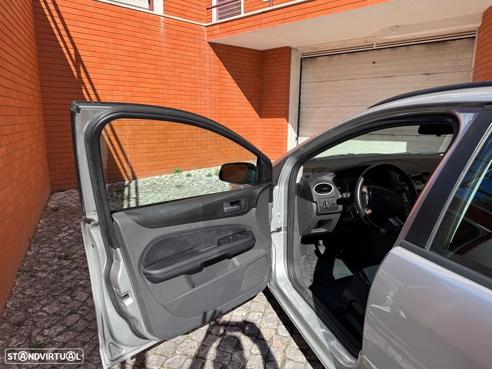 Ford Focus SW 1.6 TDCi Trend - 14