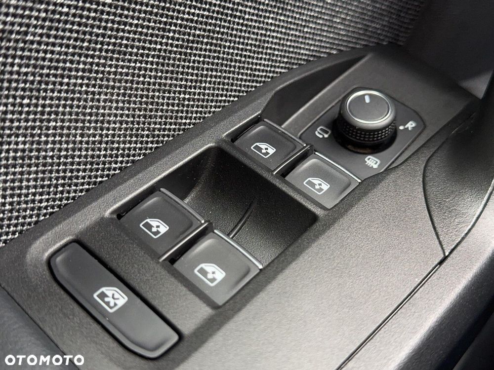 Seat Leon 2.0 TDI Xcellence DSG - 22