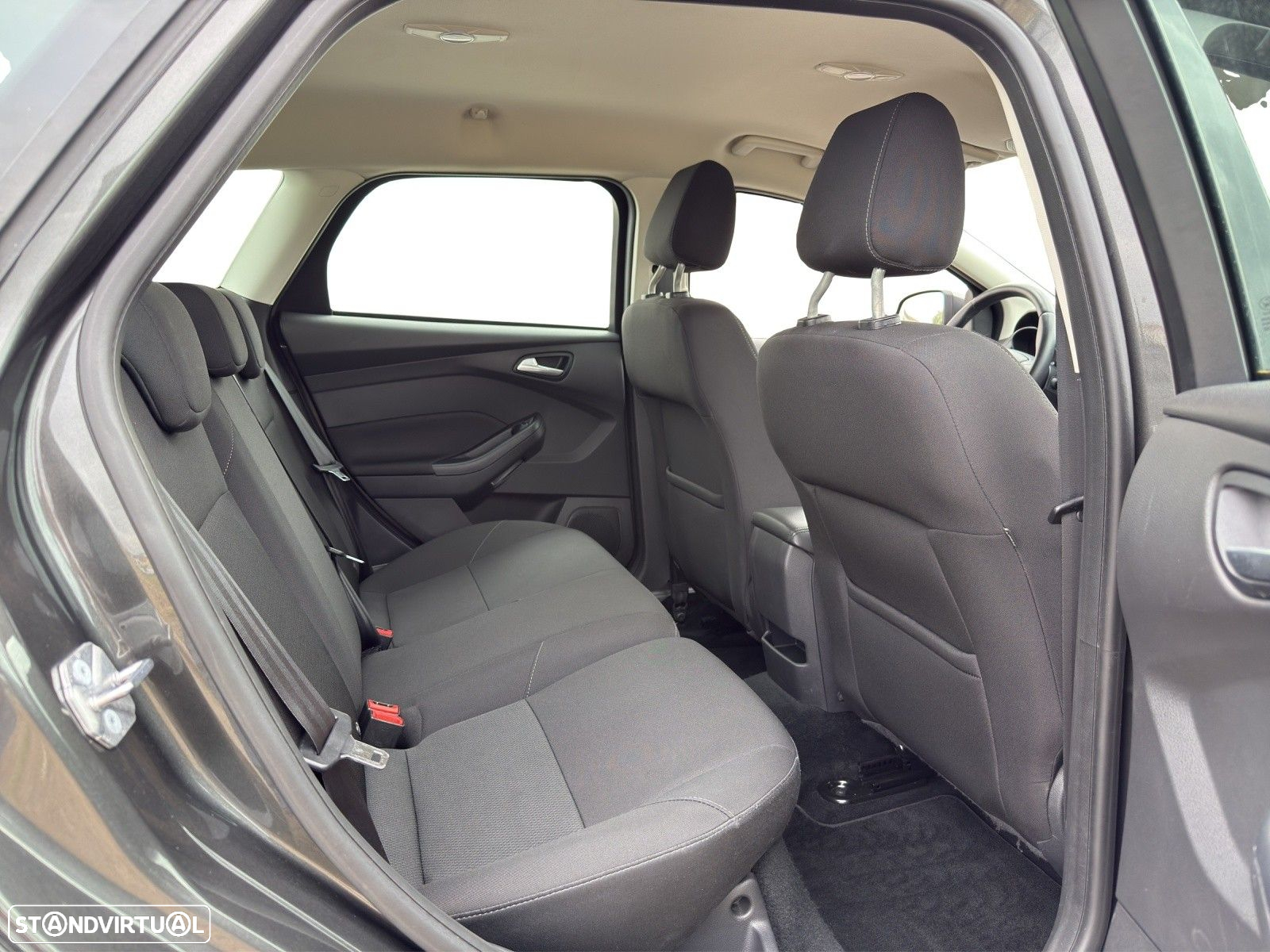 Ford Focus SW 1.0 EcoBoost S&S COOL&CONNECT - 16