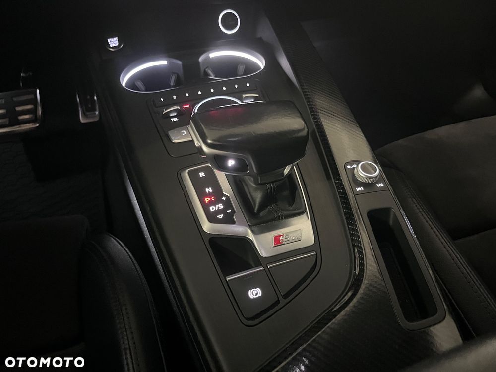 Audi A4 Avant - 19