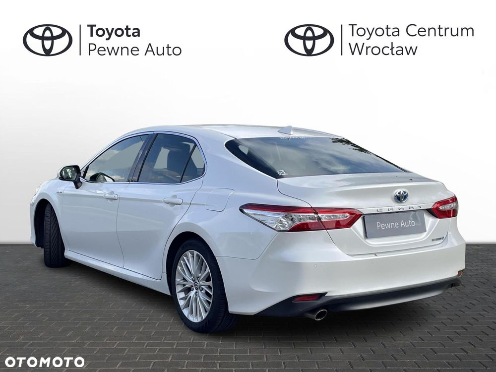 Toyota Camry 2.5 Hybrid Executive CVT - 3