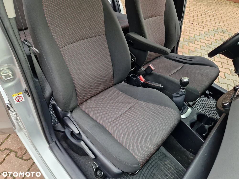 Toyota Yaris 1.33 Premium EU6 - 25