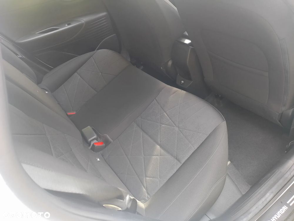 Hyundai Bayon 1.0 T-GDI DCT Trend - 23