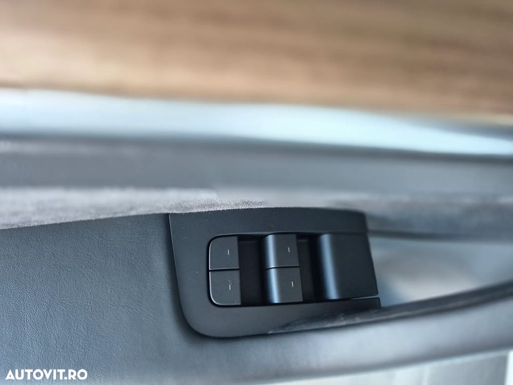 Tesla Model 3 Standard Reichweite Plus Hinterradantrieb - 21