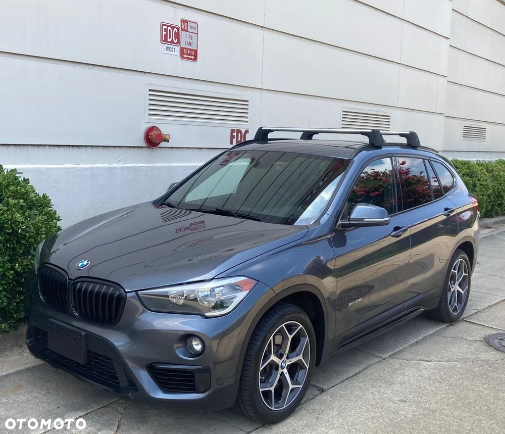 BMW X1 xDrive25i Sport Line - 6