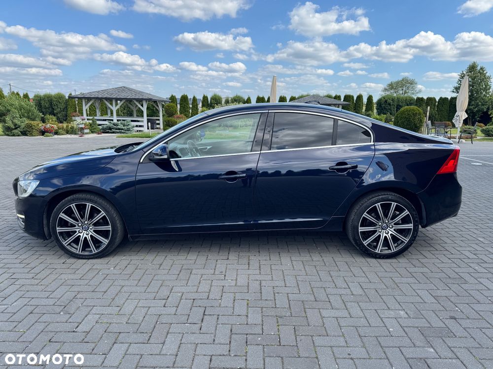 Volvo S60 D4 Geartronic Summum - 4
