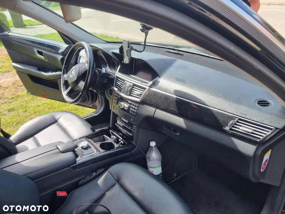 Mercedes-Benz Klasa E 350 CDI DPF 4Matic BlueEFFICIENCY 7G-TRONIC Avantgarde - 19