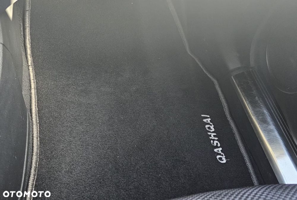 Nissan Qashqai 1.2 DIG-T N-Connecta EU6 - 22