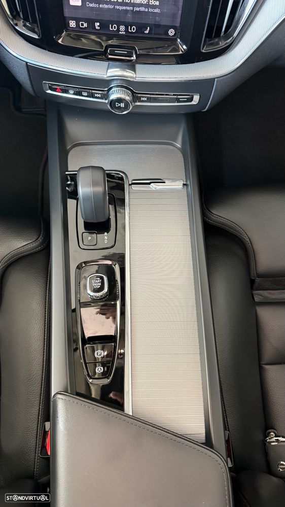 Volvo XC 60 2.0 T6 PHEV R-Design Expression AWD - 30