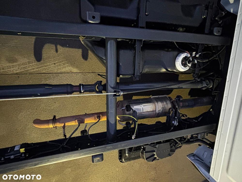 Iveco 70C18 Rama do zabudowy 5,30 długa - 6