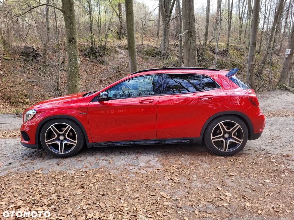 Mercedes-Benz GLA 250 4-Matic AMG Line - 9