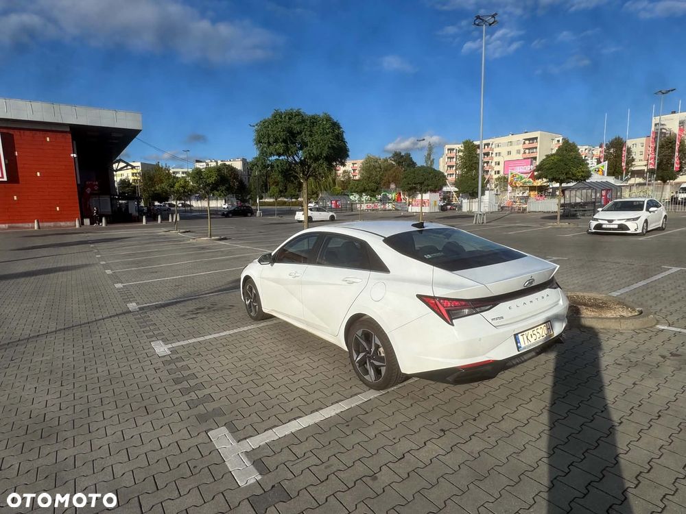 Hyundai Elantra 1.6 Executive - 5