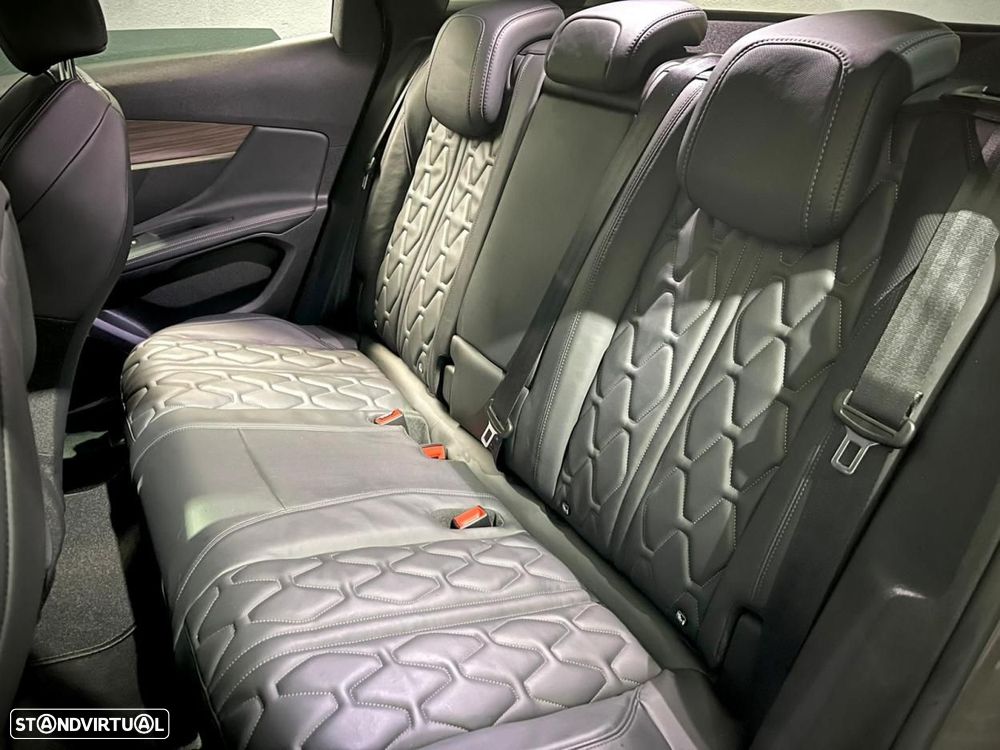 Peugeot 3008 1.6 Hybrid GT Pack e-EAT8 - 11