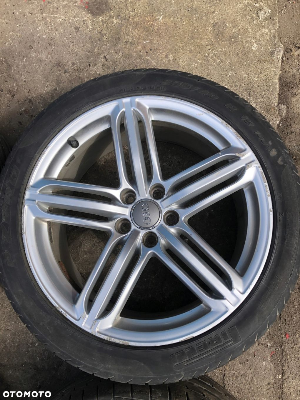 FELGI KOŁA Q3 RSQ3 8U0601025H 8.5Jx19H2 ET36 5x112 - 7