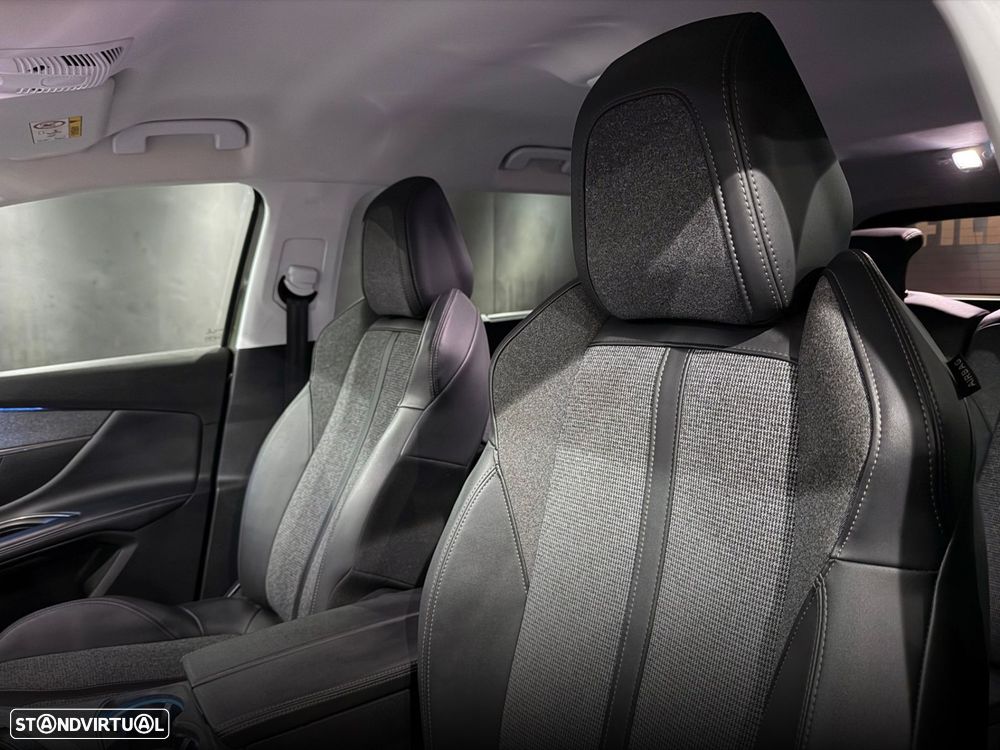 Peugeot 5008 1.5 BlueHDi Allure Pack EAT8 - 17