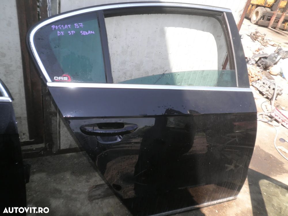 Usa stanga fata / dreapta spate VW Passat B7 Sedan - 2