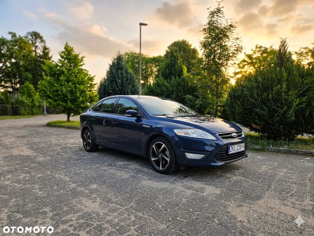Ford Mondeo 2.0 Ambiente - 2