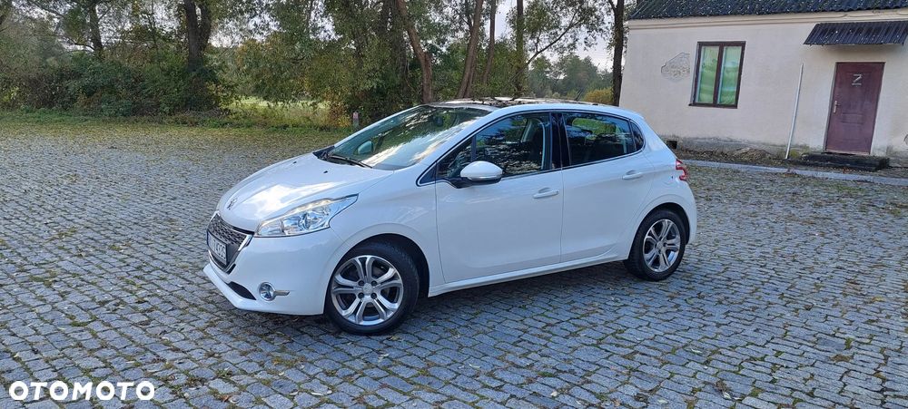 Peugeot 208 - 3