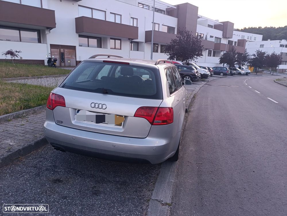 Audi A4 Avant 2.0 TDI Advance - 5