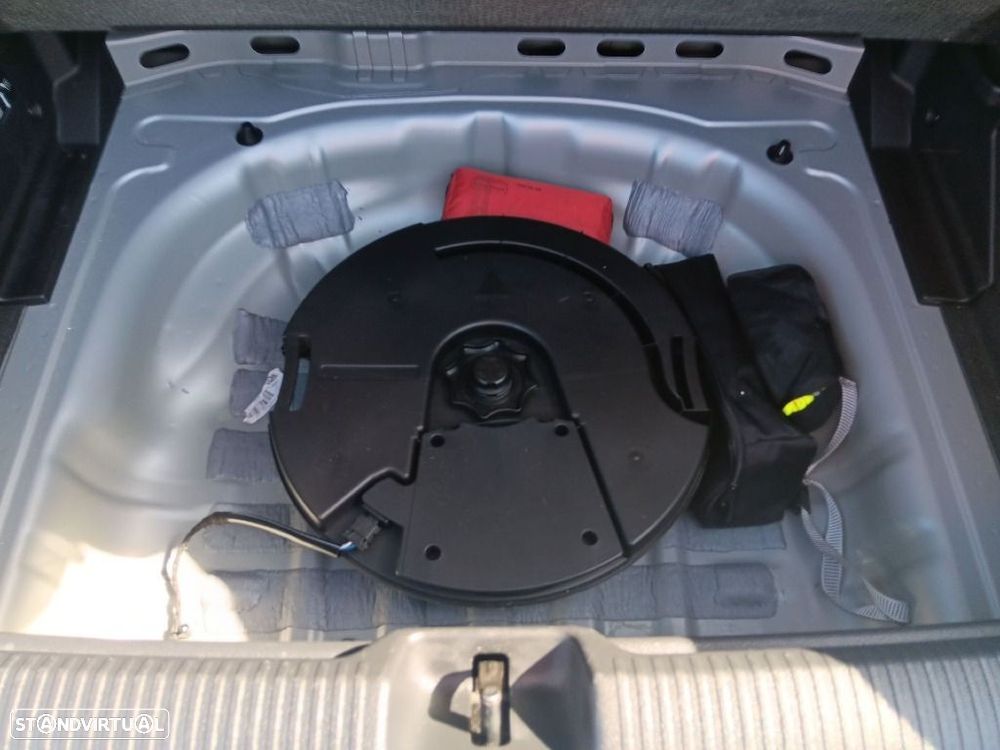 Audi Q2 30 TDI Advanced - 26