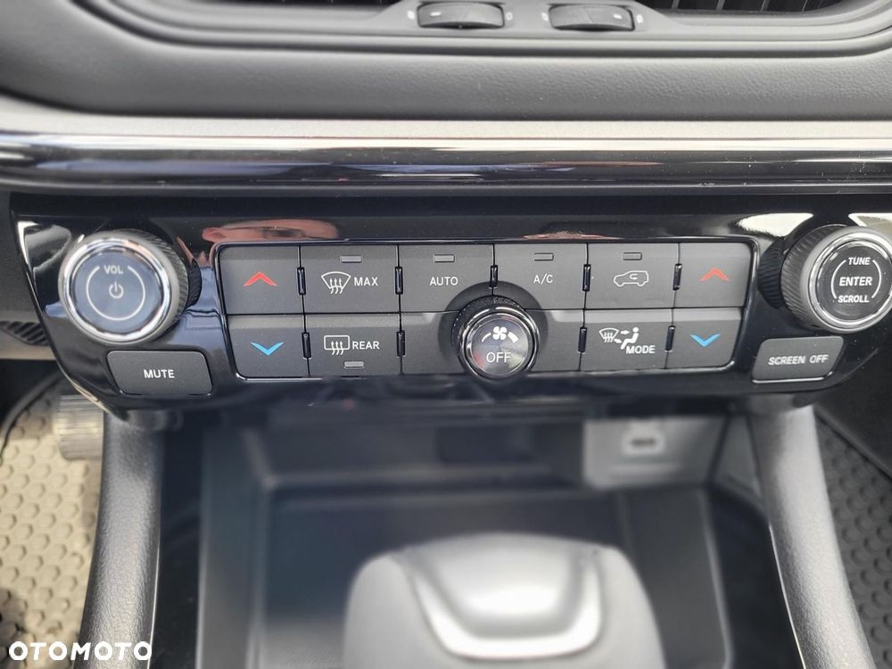 Jeep Compass - 23