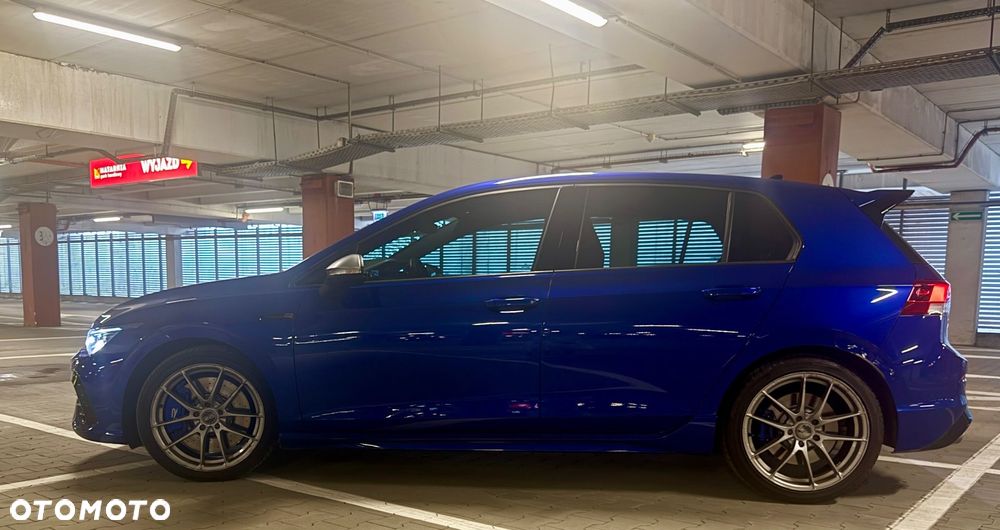 Volkswagen Golf - 1