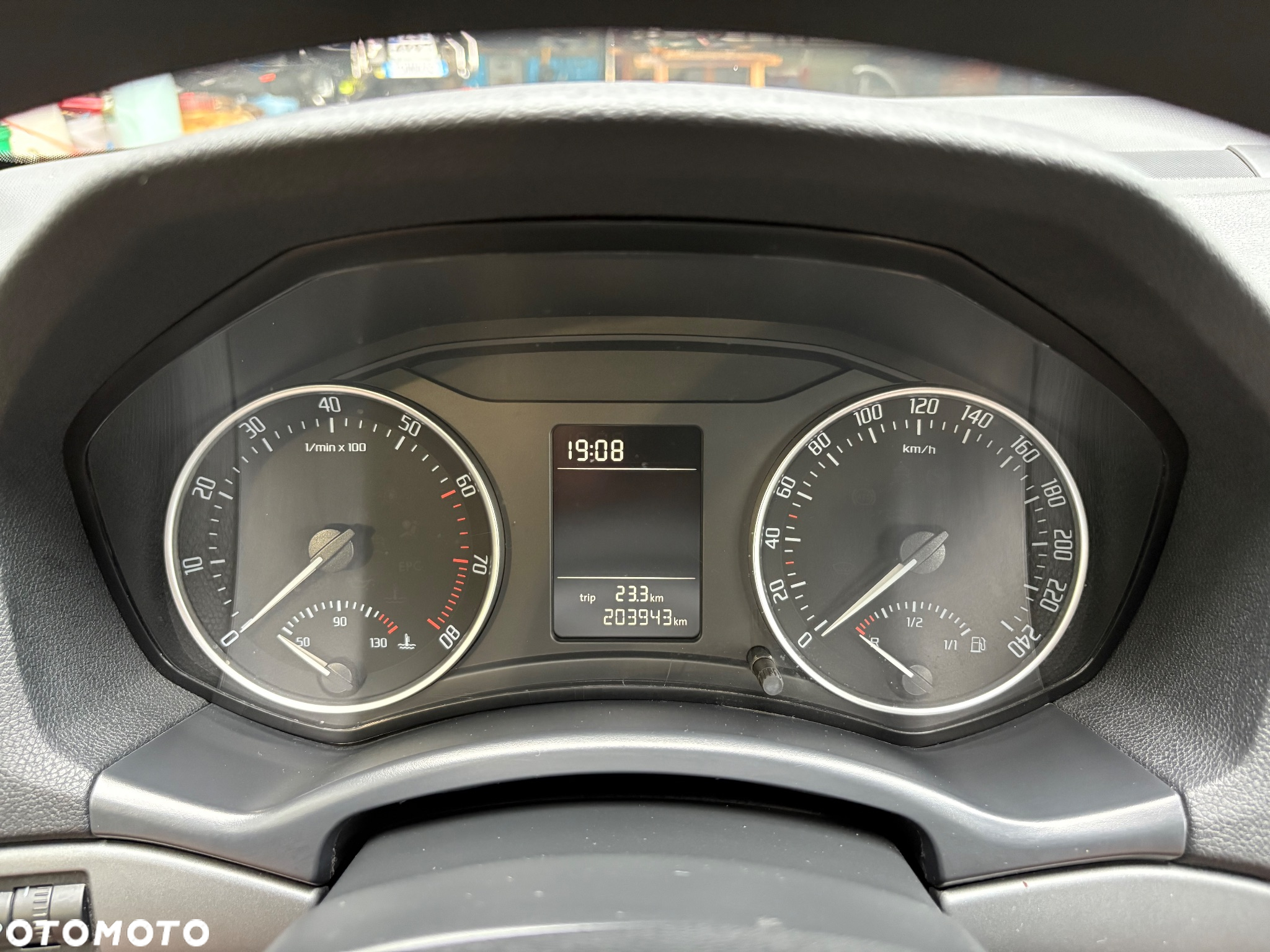 Skoda Octavia 1.6 Tour - 9