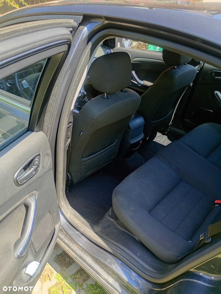 Ford Mondeo - 4