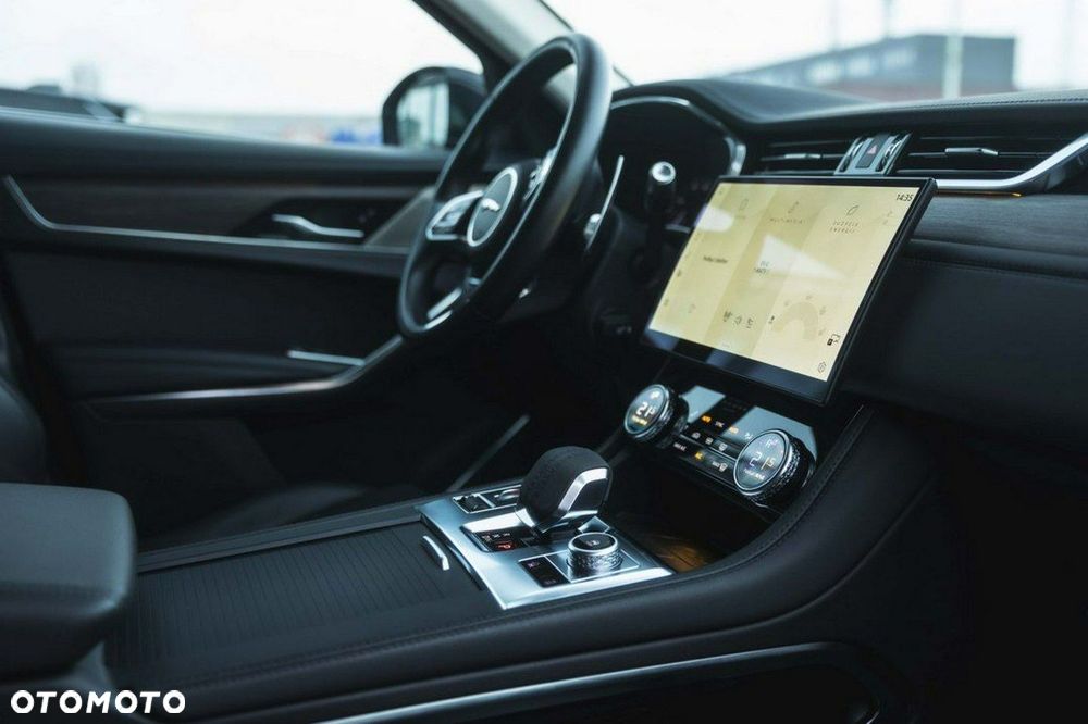 Jaguar F-Pace - 19