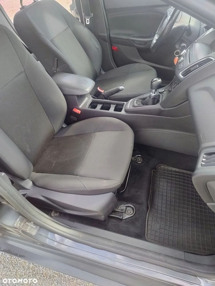 Ford Focus - 7