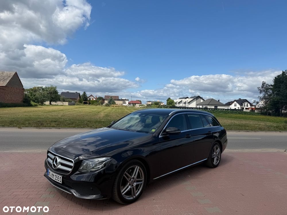 Mercedes-Benz Klasa E 220 d 4-Matic 9G-TRONIC - 32