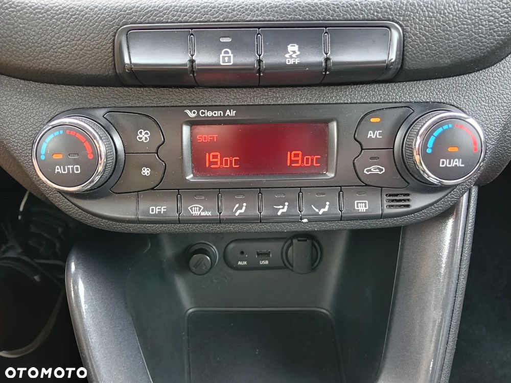 Kia Ceed 1.6 CRDi L - 23