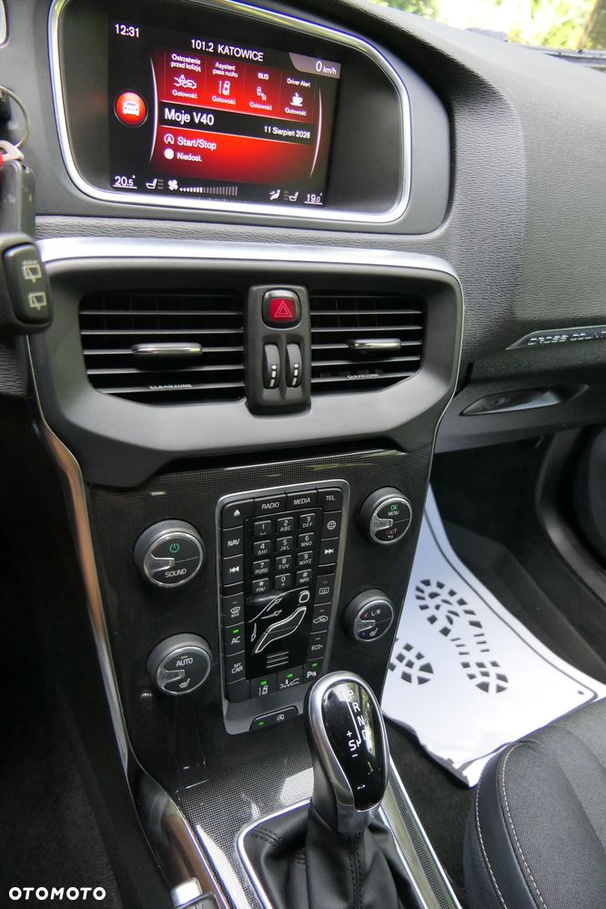 Volvo V40 Cross Country D3 Geartronic Momentum - 30