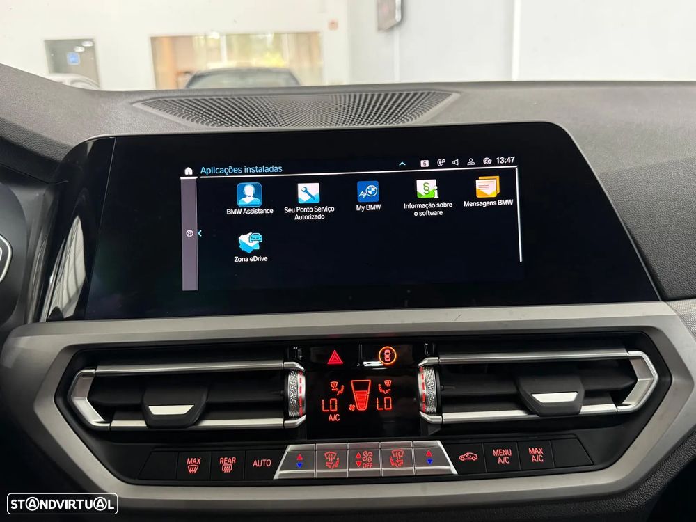 BMW 330 e Touring Pack M Auto - 35