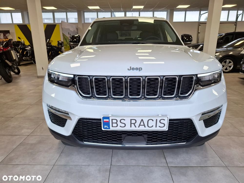 Jeep Grand Cherokee - 28