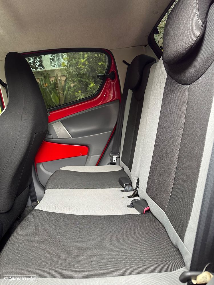 Toyota Aygo Black - 17