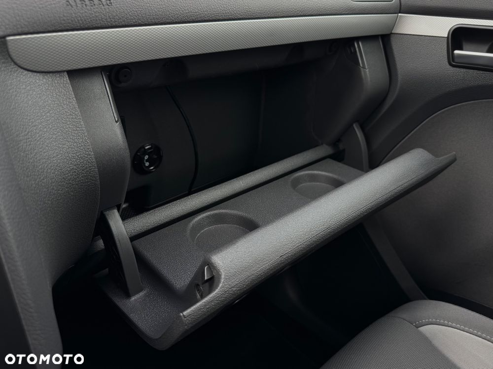 Volkswagen Touran 2.0 TDI DPF BlueMotion Technology Life - 25