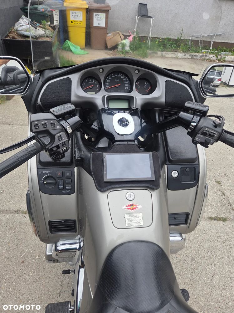 Honda GL - 8