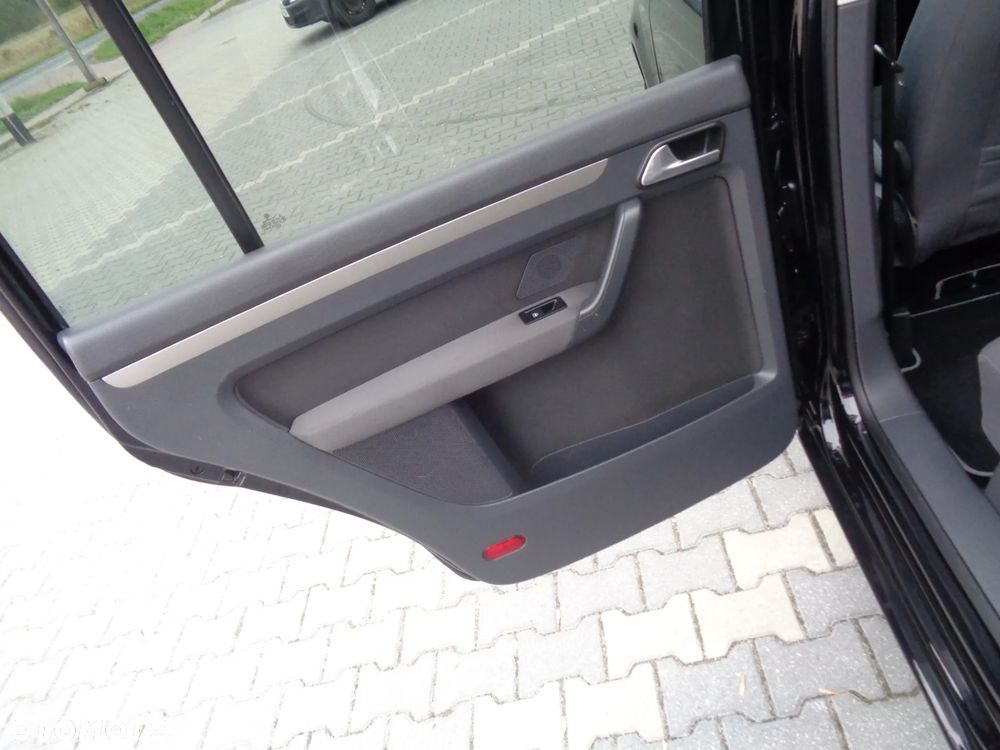 Volkswagen Touran 1.9 TDI DPF United - 23