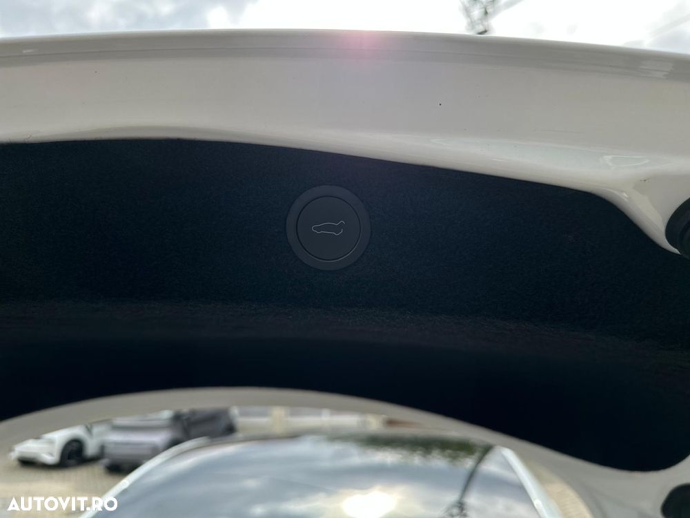 Tesla Model 3 Standard Reichweite Plus Hinterradantrieb - 41