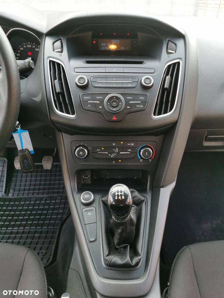 Ford Focus 1.0 EcoBoost 99g Trend Sport - 30