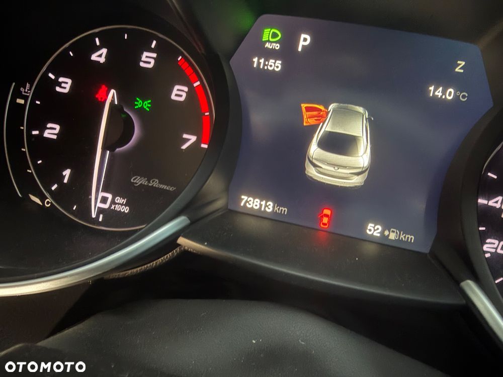 Alfa Romeo Giulia 2.0 Turbo 16V AT8-Q4 Ti - 21