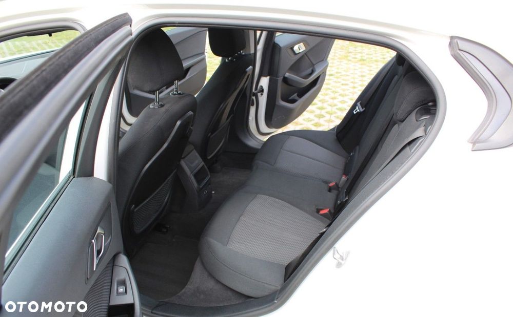 BMW Seria 1 - 11