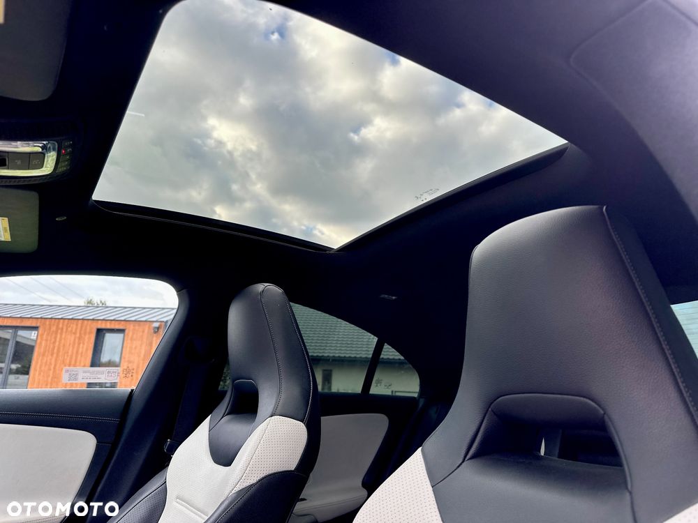 Mercedes-Benz CLA 250 4-Matic AMG Line 7G-DCT - 12