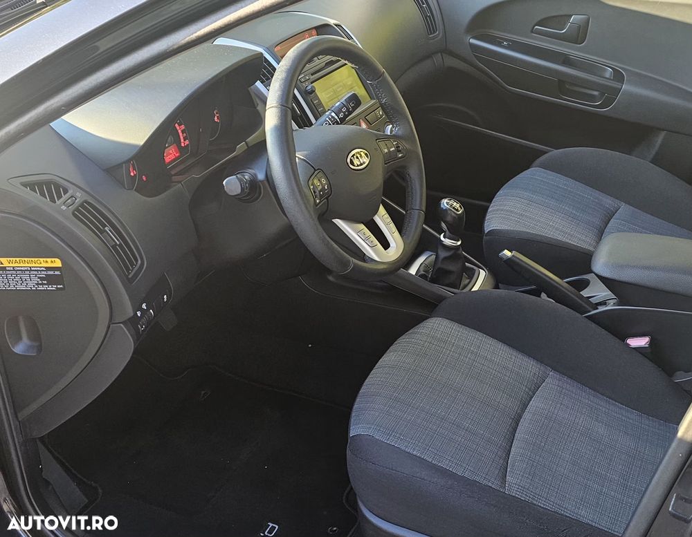 Kia Ceed - 10