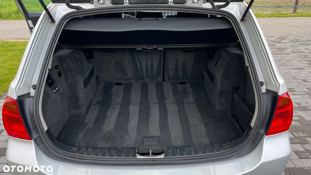BMW Seria 3 320i - 19